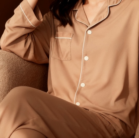 肌にふれる時間が、肌をつくる。